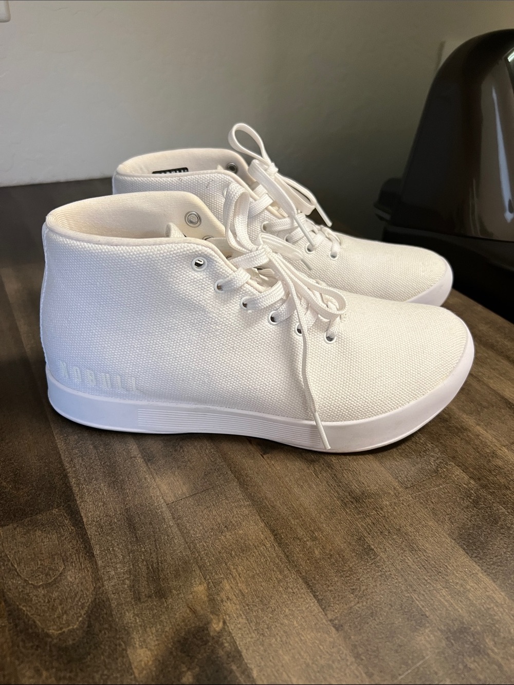 NOBULL White High-Top Canvas Sneakers mens 7 woman’s 8.5 never worn outside